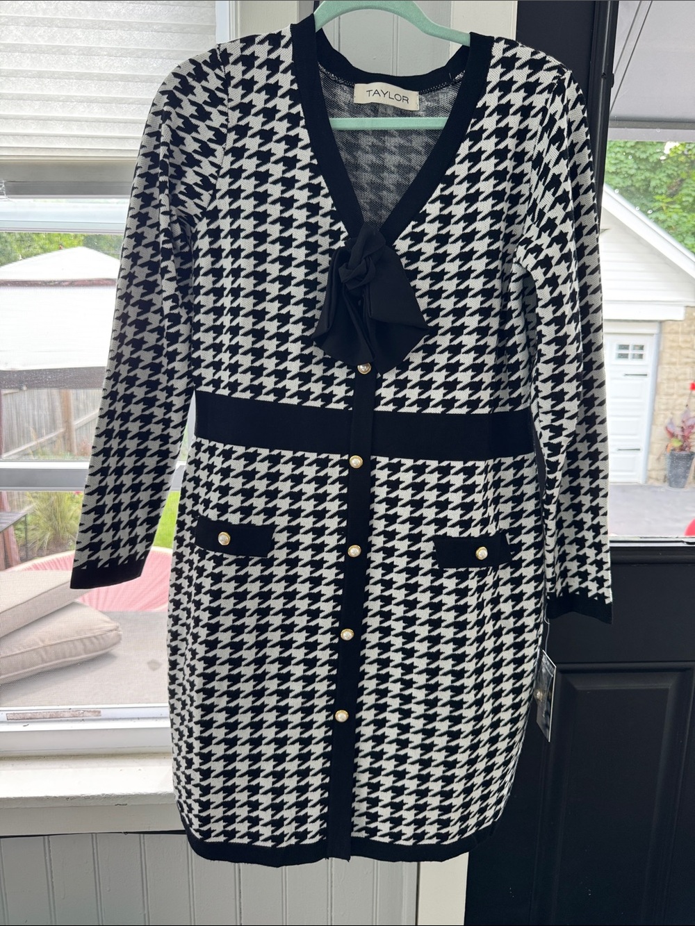 BNWT Taylor Black & White Houndstooth Knit Cardigan Dress with Bow